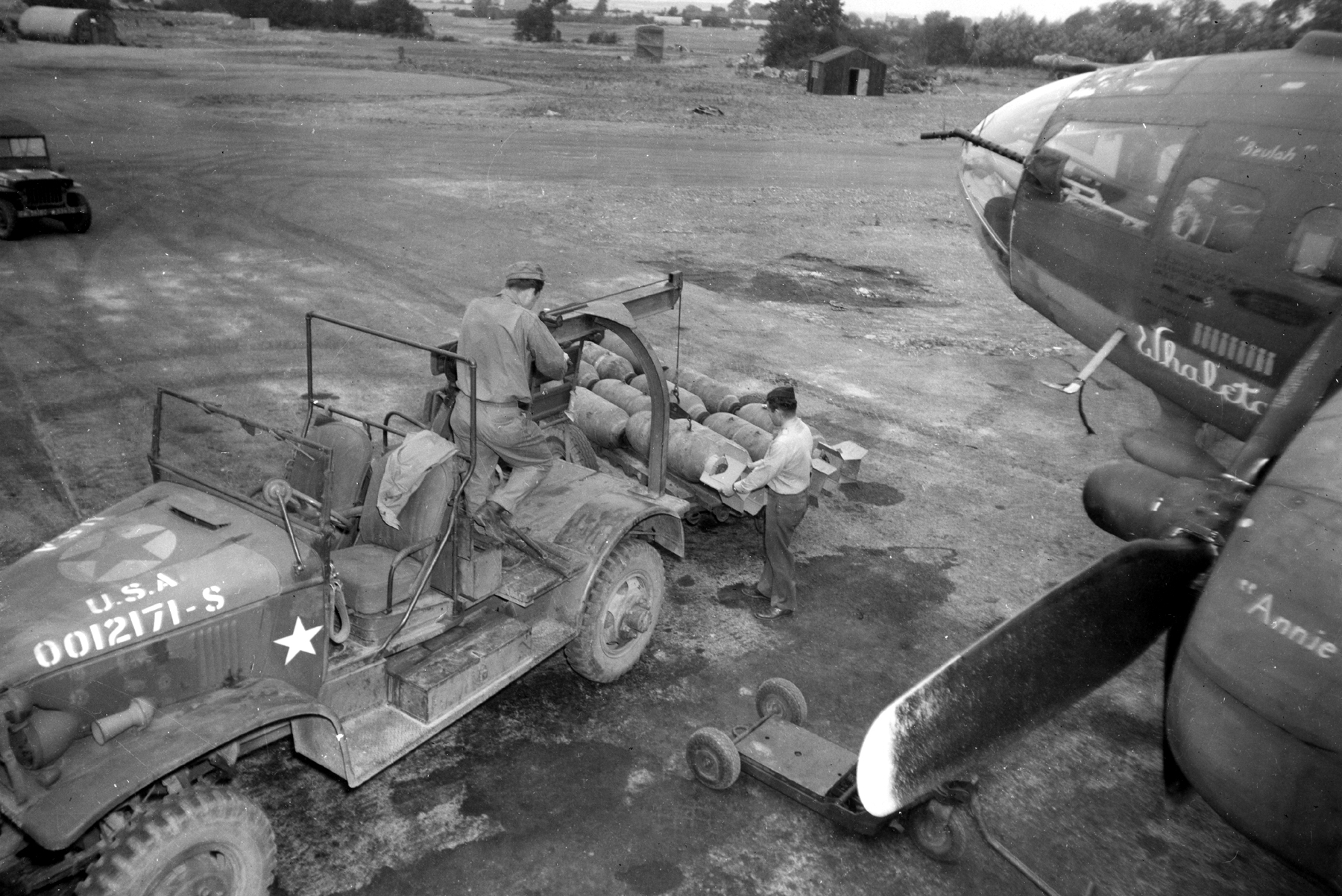 B17 08